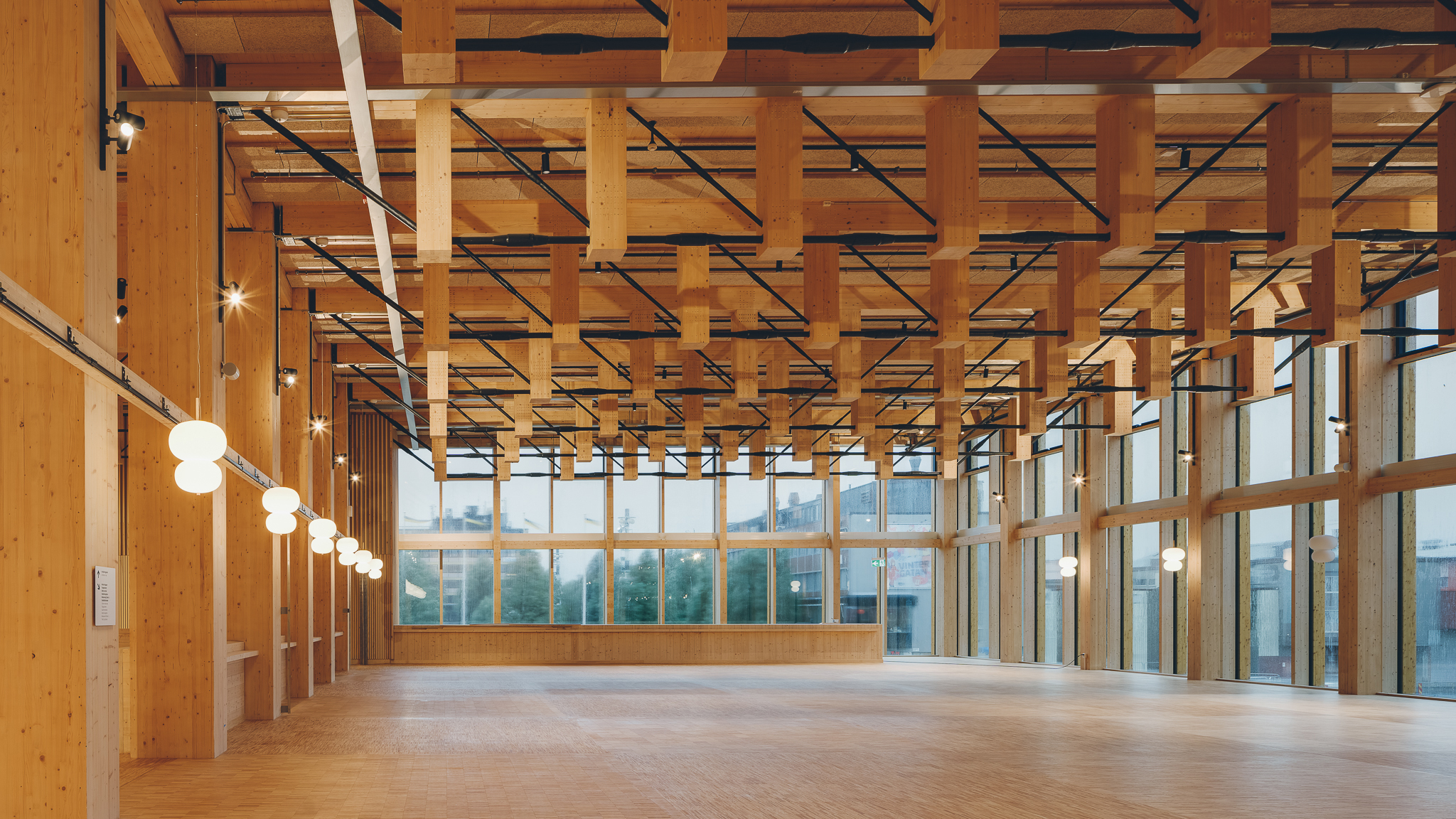 JW_210825_164146_WEBB-JWE_16_9